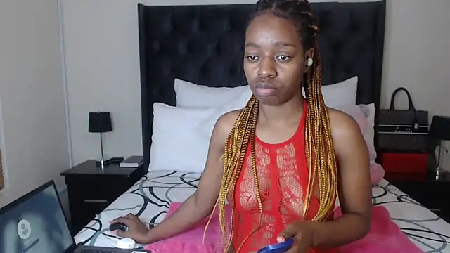 Snapshot of Sexynaughty_Gal chatting on 01-11-25, 05:40 Sexynaughty Gal online show from 01-11-25, 05:40