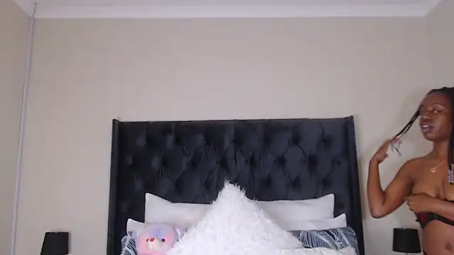 Snapshot of Sexynaughty_Gal chatting on 03-05-25, 09:04 Sexynaughty Gal online show from 03-05-25, 09:04