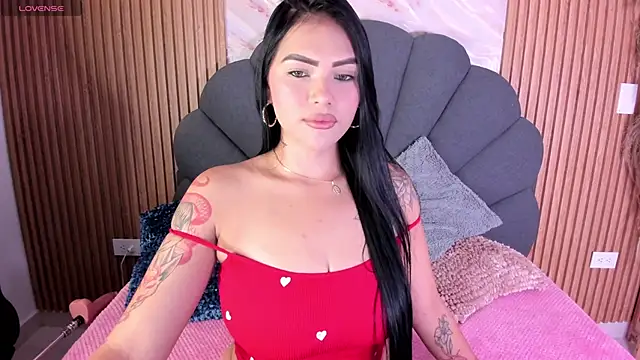 Snapshot of karol_green_ chatting on 09-27-25, 02:38 karol green online show from 09-27-25, 02:38