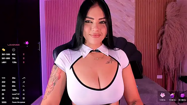 Snapshot of karol_green_ chatting on 09-30-25, 11:43 karol green online show from 09-30-25, 11:43