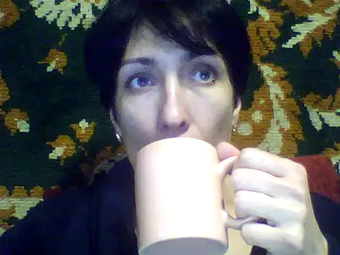 SunnyAmorre online show from 10-22-25, 10:04