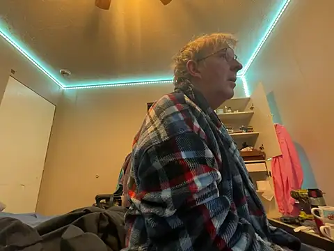 jck1m0t online show from 01-04-25, 05:27