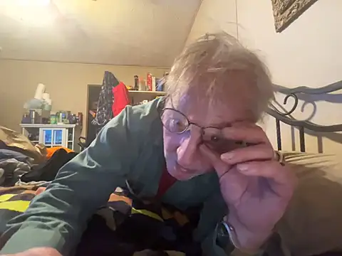 jck1m0t online show from 05-12-26, 01:58