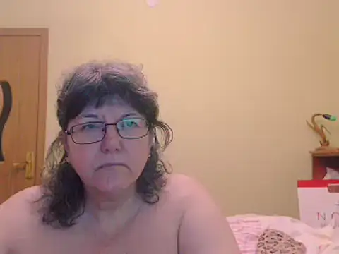 Snapshot of HugeTits chatting on 12-30-24, 03:25 HugeTits online show from 12-30-24, 03:25