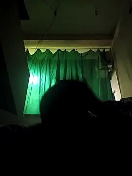 Snapshot of deshimund chatting on 10-16-25, 07:15 deshimund online show from 10-16-25, 07:15