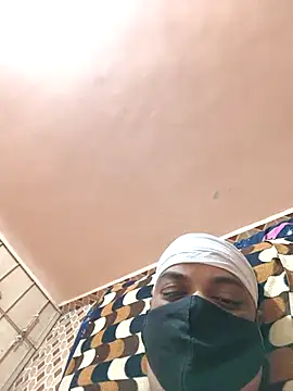 Snapshot of deshimund chatting on 10-31-25, 03:57 deshimund online show from 10-31-25, 03:57