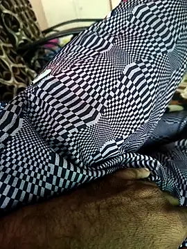 Snapshot of deshimund chatting on 11-30-25, 01:42 deshimund online show from 11-30-25, 01:42