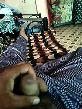 Snapshot of deshimund chatting on 12-05-25, 01:36 deshimund online show from 12-05-25, 01:36