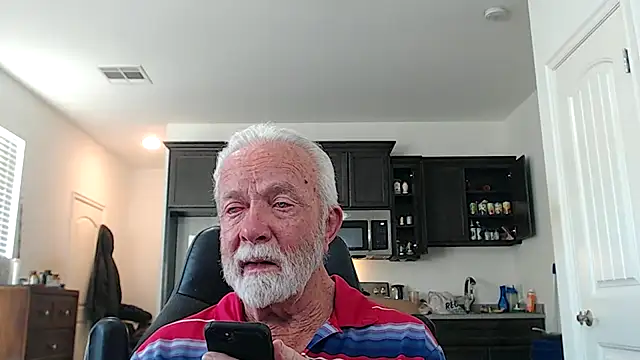 Snapshot of rockpoint69 chatting on 02-15-26, 11:01 rockpoint69 online show from 02-15-26, 11:01