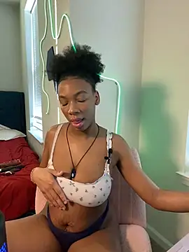 Snapshot of EatSweetMolly chatting on 02-23-25, 12:37 EatSweetMolly online show from 02-23-25, 12:37