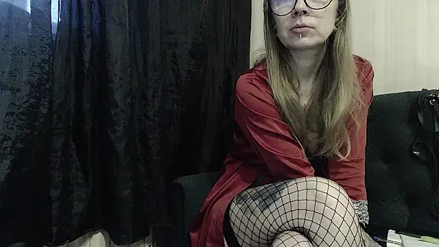 Snapshot of alexandra_zaryanova chatting on 10-25-25, 11:51 alexandra zaryanova online show from 10-25-25, 11:51