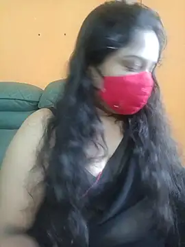 Snapshot of lovely-latha chatting on 06-10-26, 01:39 lovely-latha online show from 06-10-26, 01:39