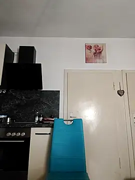 GeileEstelle online show from 12-16-25, 06:18