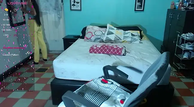 Snapshot of Mia_sexy18_ chatting on 01-22-25, 03:31 Mia sexy18  online show from 01-22-25, 03:31