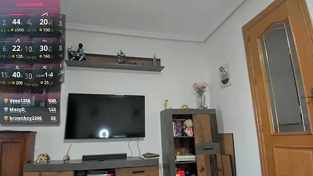 Snapshot of adellle chatting on 12-04-24, 02:04 adellle online show from 12-04-24, 02:04