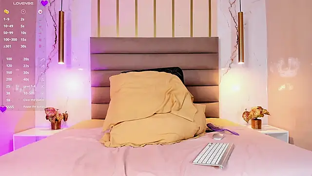 Scarleett 22 online show from 04-05-26, 12:13