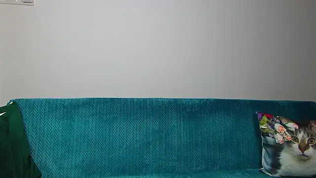 SaraDaisy online show from 04-28-26, 05:56