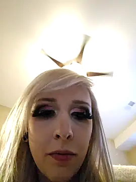 Snapshot of AmethystFoxx chatting on 11-30-25, 10:03 AmethystFoxx online show from 11-30-25, 10:03