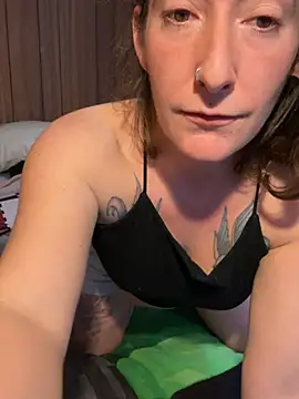 Mini And The Bear online show from 02-09-26, 05:06