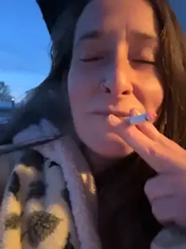 Mini And The Bear online show from 03-15-26, 12:27