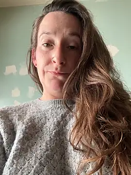 Mini And The Bear online show from 03-25-26, 03:29