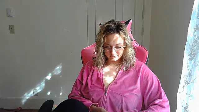 ashleyblaydex online show from 05-25-26, 08:59