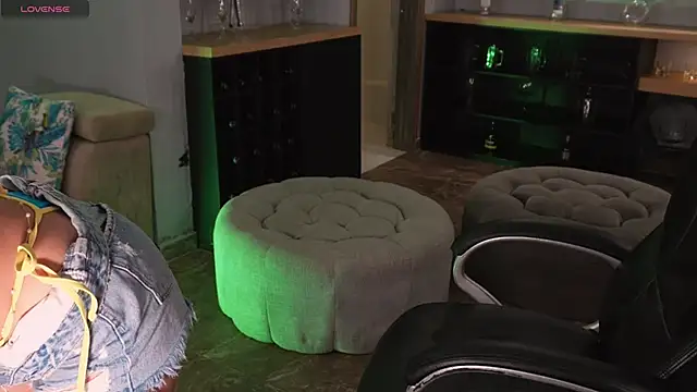 Snapshot of NaomiSainz chatting on 11-26-25, 12:50 NaomiSainz online show from 11-26-25, 12:50