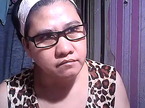 Snapshot of sweetsosie18 chatting on 09-23-25, 09:56 sweetsosie18 online show from 09-23-25, 09:56