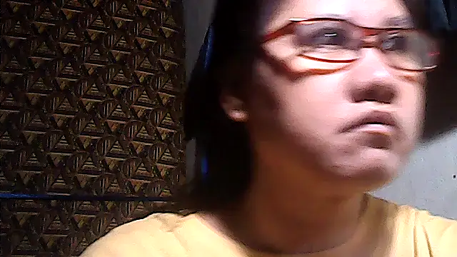 sweetsosie18 online show from 04-15-26, 06:42