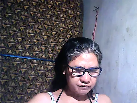 Snapshot of sweetsosie18 chatting on 07-22-26, 05:54 sweetsosie18 online show from 07-22-26, 05:54