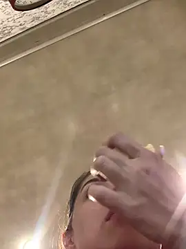 Snapshot of SeducingYoghourt chatting on 10-31-25, 03:24 SeducingYoghourt online show from 10-31-25, 03:24