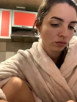 Snapshot of SeducingYoghourt chatting on 11-30-25, 02:21 SeducingYoghourt online show from 11-30-25, 02:21