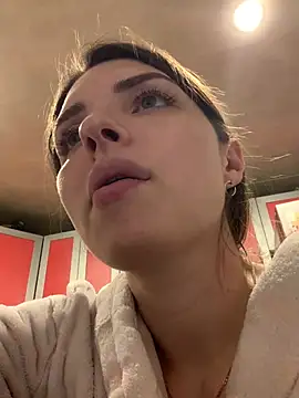 Snapshot of SeducingYoghourt chatting on 02-19-26, 04:58 SeducingYoghourt online show from 02-19-26, 04:58