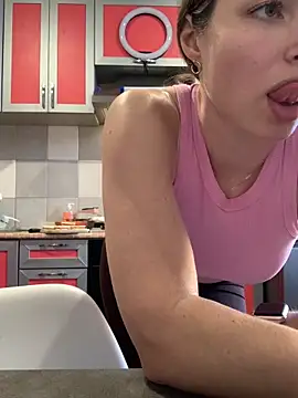 Snapshot of SeducingYoghourt chatting on 02-22-26, 02:15 SeducingYoghourt online show from 02-22-26, 02:15