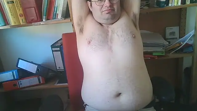 makau1 online show from 04-25-26, 04:48