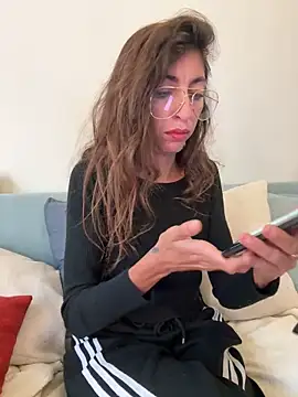 amanilouve online show from 10-27-25, 12:09