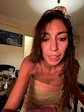 amanilouve online show from 10-31-25, 07:26