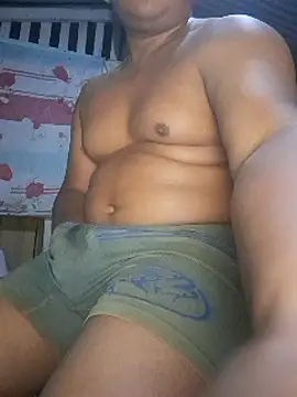 Snapshot of Efrain2090 chatting on 03-01-25, 10:24 Efrain2090 online show from 03-01-25, 10:24