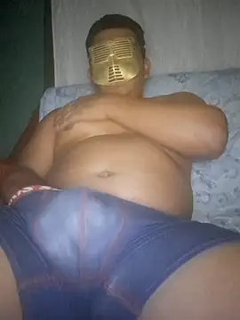 Snapshot of Efrain2090 chatting on 09-20-25, 07:09 Efrain2090 online show from 09-20-25, 07:09