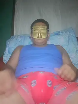 Snapshot of Efrain2090 chatting on 10-08-25, 10:13 Efrain2090 online show from 10-08-25, 10:13