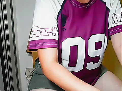 Snapshot of innocently_yours chatting on 01-25-25, 09:36 innocently yours online show from 01-25-25, 09:36