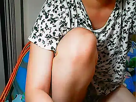 Snapshot of innocently_yours chatting on 02-10-25, 01:22 innocently yours online show from 02-10-25, 01:22