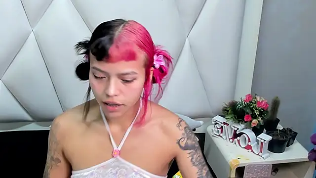 katalina garcia online show from 11-20-25, 11:04