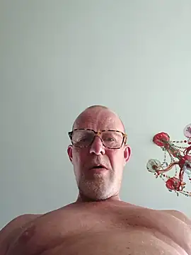 ClubbyEuphory online show from 06-19-26, 05:34