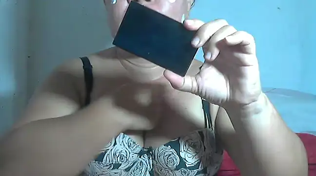 Snapshot of boobsiness chatting on 01-19-25, 06:42 boobsiness online show from 01-19-25, 06:42