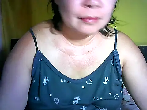 Snapshot of boobsiness chatting on 10-03-25, 01:30 boobsiness online show from 10-03-25, 01:30