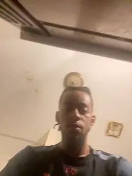 Snapshot of Big_papirocky chatting on 09-30-25, 03:22 Big papirocky online show from 09-30-25, 03:22