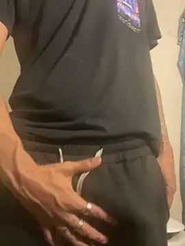 Snapshot of Big_papirocky chatting on 10-17-25, 03:31 Big papirocky online show from 10-17-25, 03:31