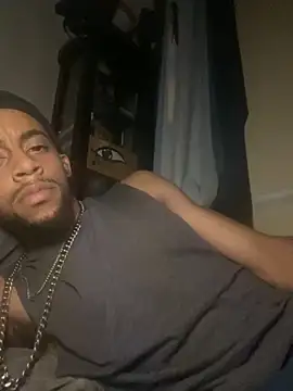 Snapshot of Big_papirocky chatting on 10-27-25, 05:33 Big papirocky online show from 10-27-25, 05:33