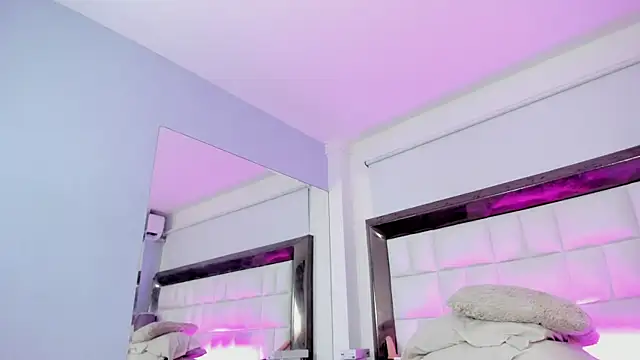 MiaConte online show from 01-31-25, 01:22